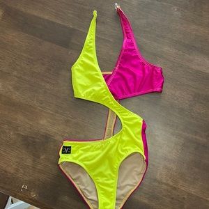 Kandi kouture Leo size CL 7/8